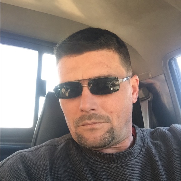 Meet your Posher, Floyd - Picture 1 of 1